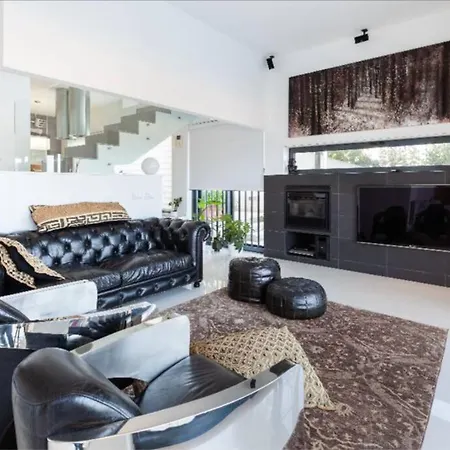 On Monte Sao Felix Villa *