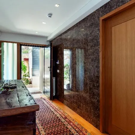 On Monte Sao Felix Laundos